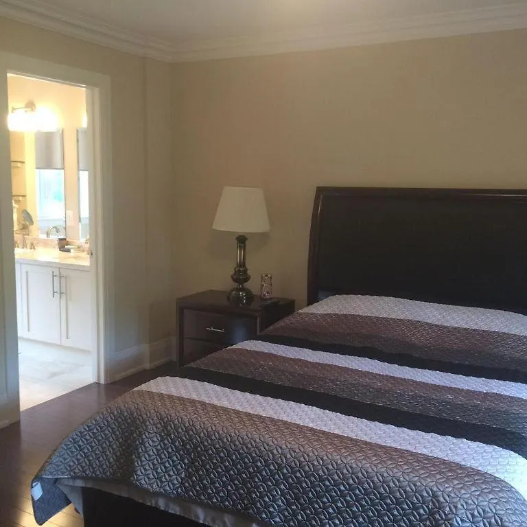 Gasthof Luxury Home - Upper Toronto Beaches