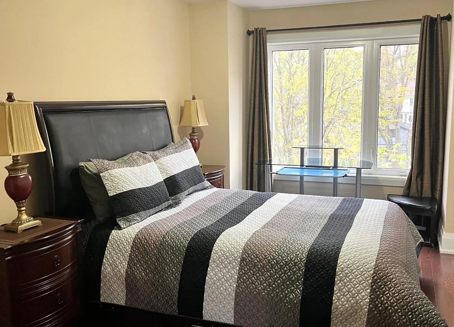 **** Casa de hóspedes Luxury Home - Upper Toronto Beaches Canadá