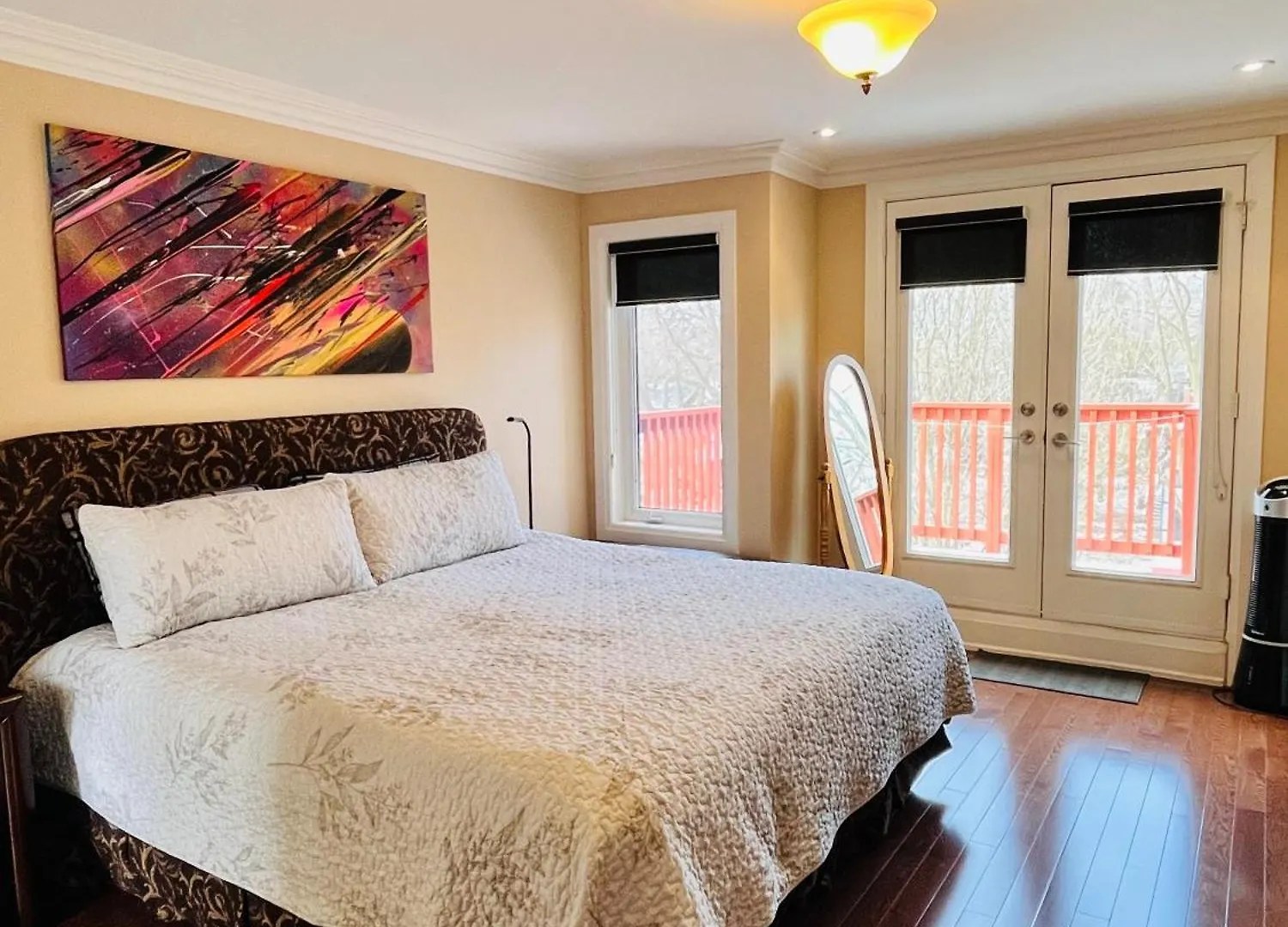 Luxury Home - Upper Toronto Beaches 4*,  Canadá